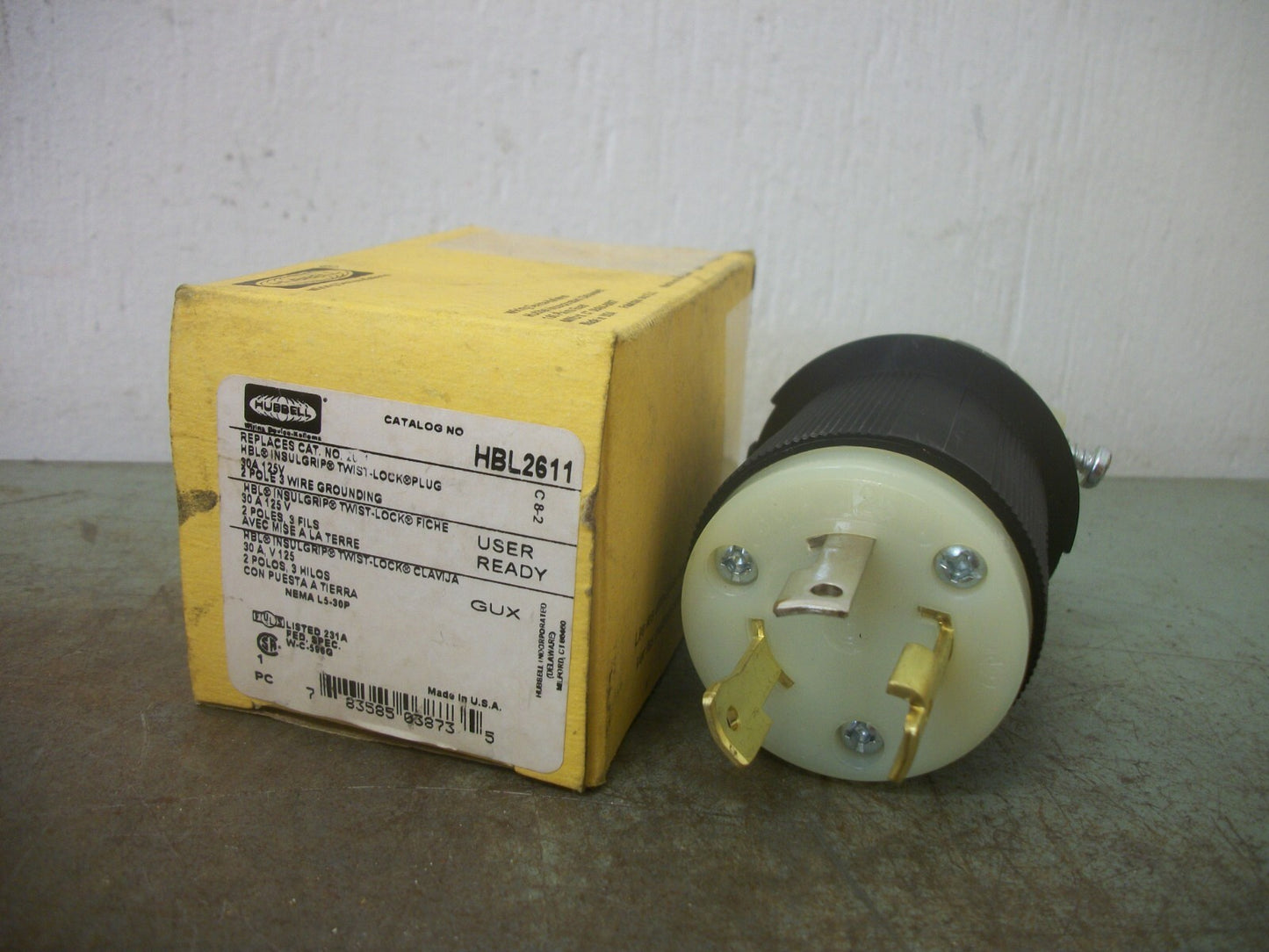 HUBBELL TWIST-LOCK PLUG HBL2611 30AMP 125VOLT 2P 3W GRND NIB