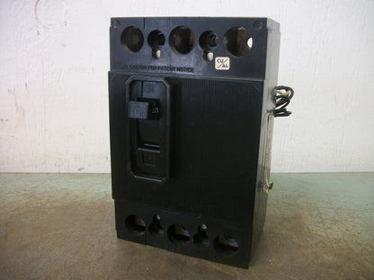 SIEMENS ITE ET QJ3 CIRCUIT BREAKER QJ3S22500S02 225AMP 240VOLT 3POLE W/SHUNT NOB