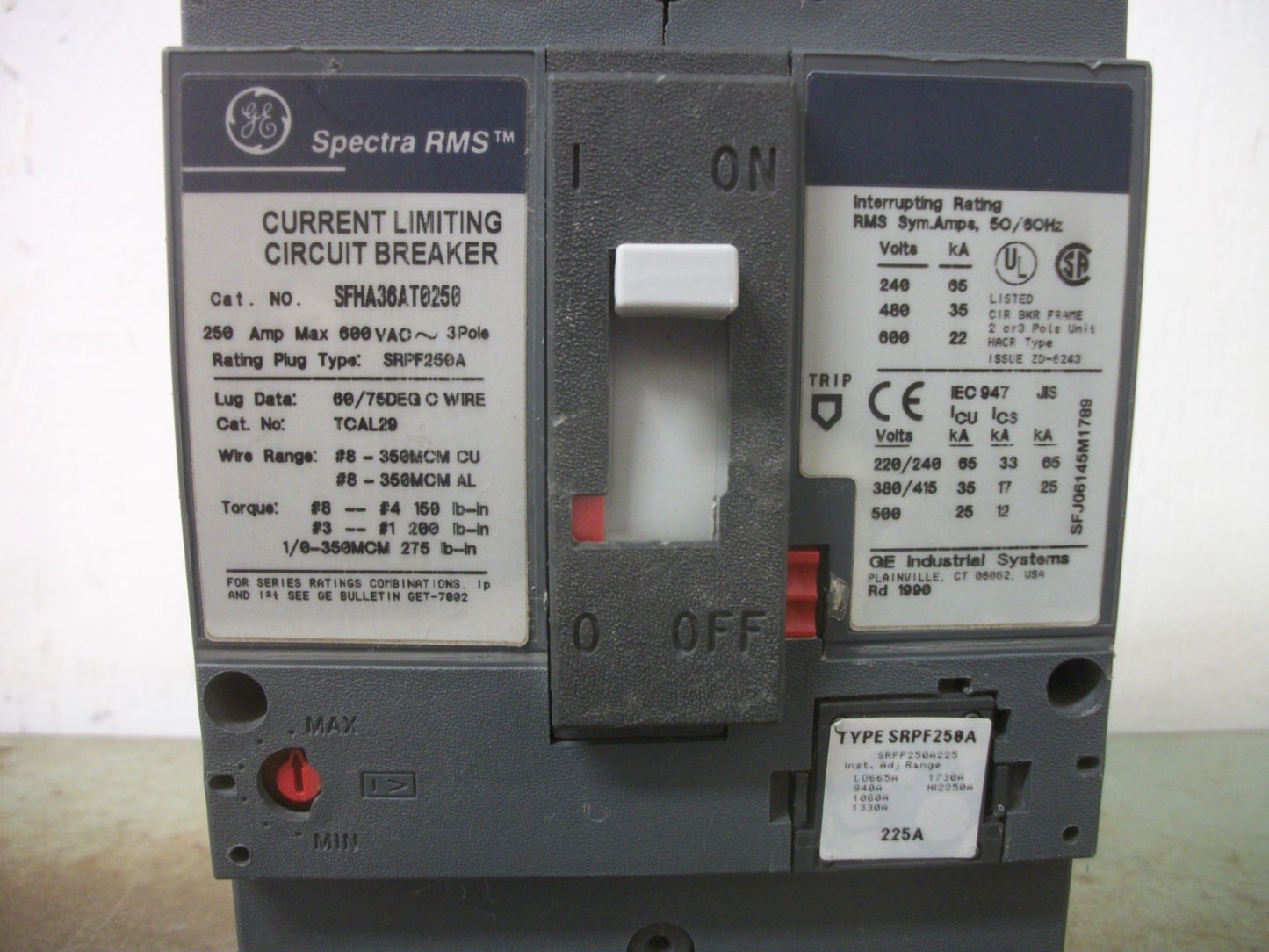 GE SPECTRA SFHA CIRCUIT BREAKER SFHA36AT0250 250AMP 600VOLT 3POLE W/225A TRIP HW