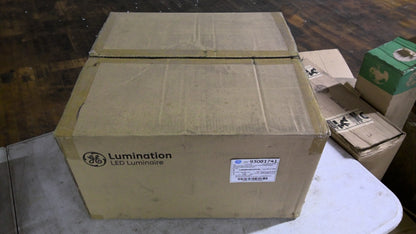 GE 93081741 BOX OF 8 LED LUMINAIRES LRXR840830PHEL 120VOLT NIB