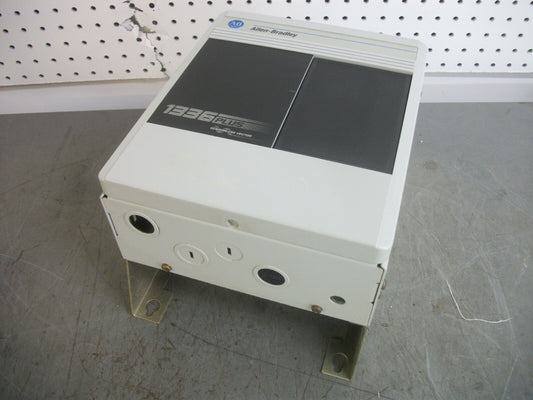 ALLEN-BRADLEY 1336 PLUS SENSORLESS VECTOR DRIVE 1336S-BRF30-AA-EN4-HA1-L6