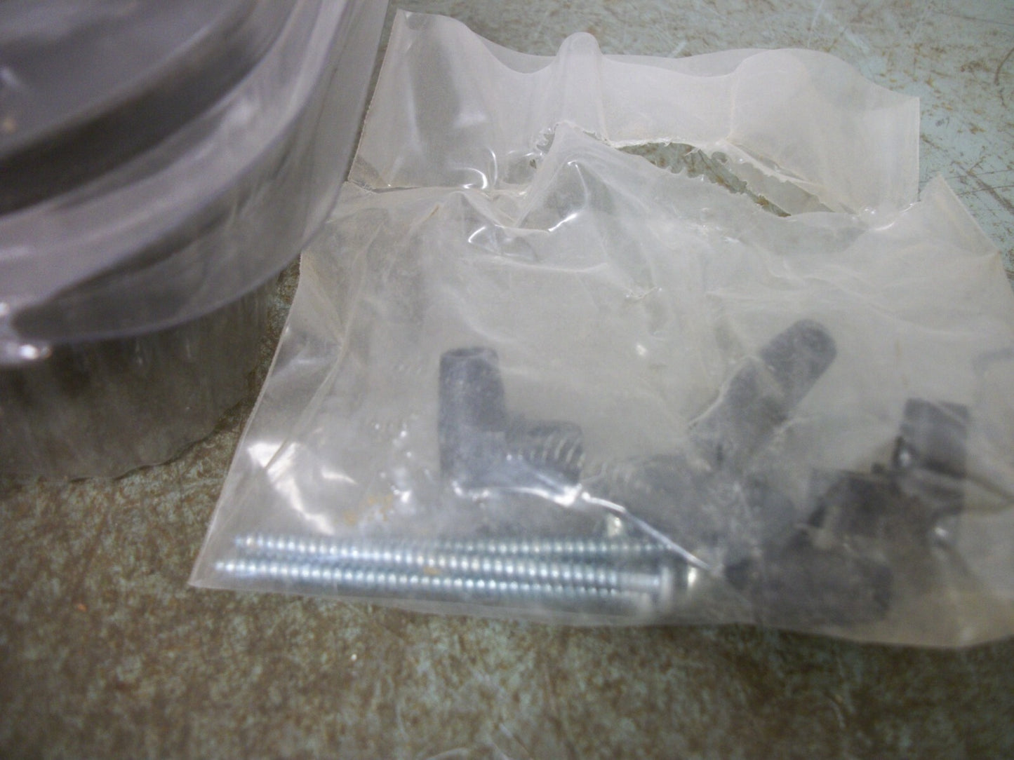 DWYER MAGNEHELIC PRESSURE GAGE 2005 C 0-5" WATER 15PSIG NEW