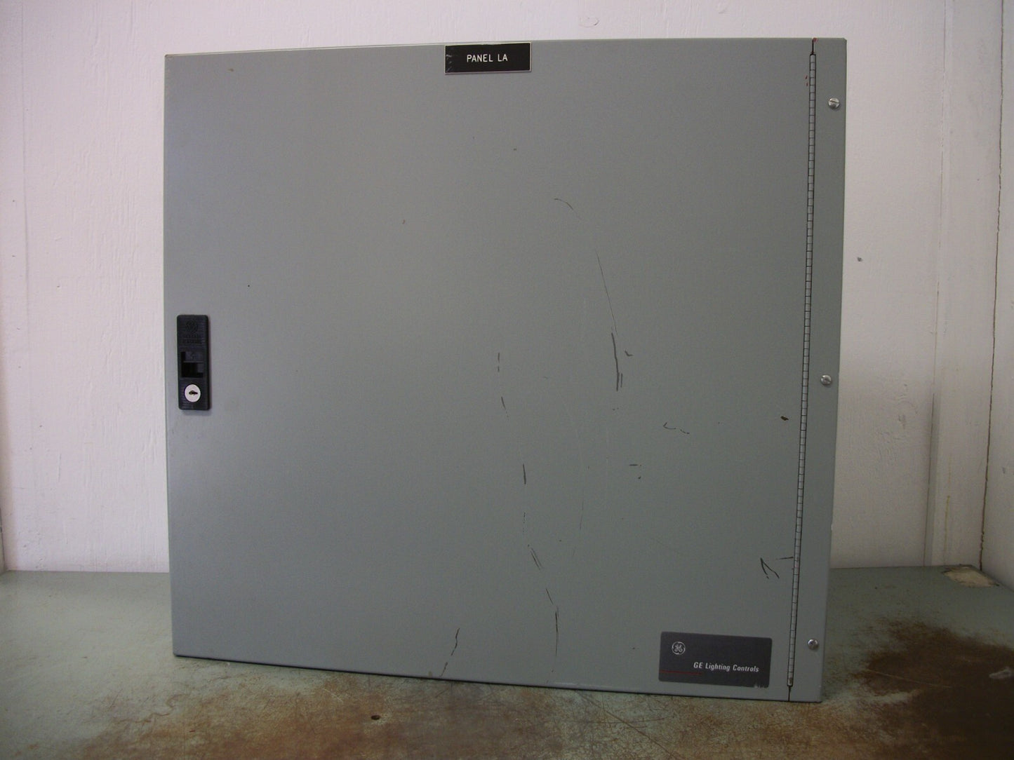 GE 24-RELAY SOFTWIRED CONTACTOR LIGHTING CONTROL PANEL CABINET RINTER2424SC