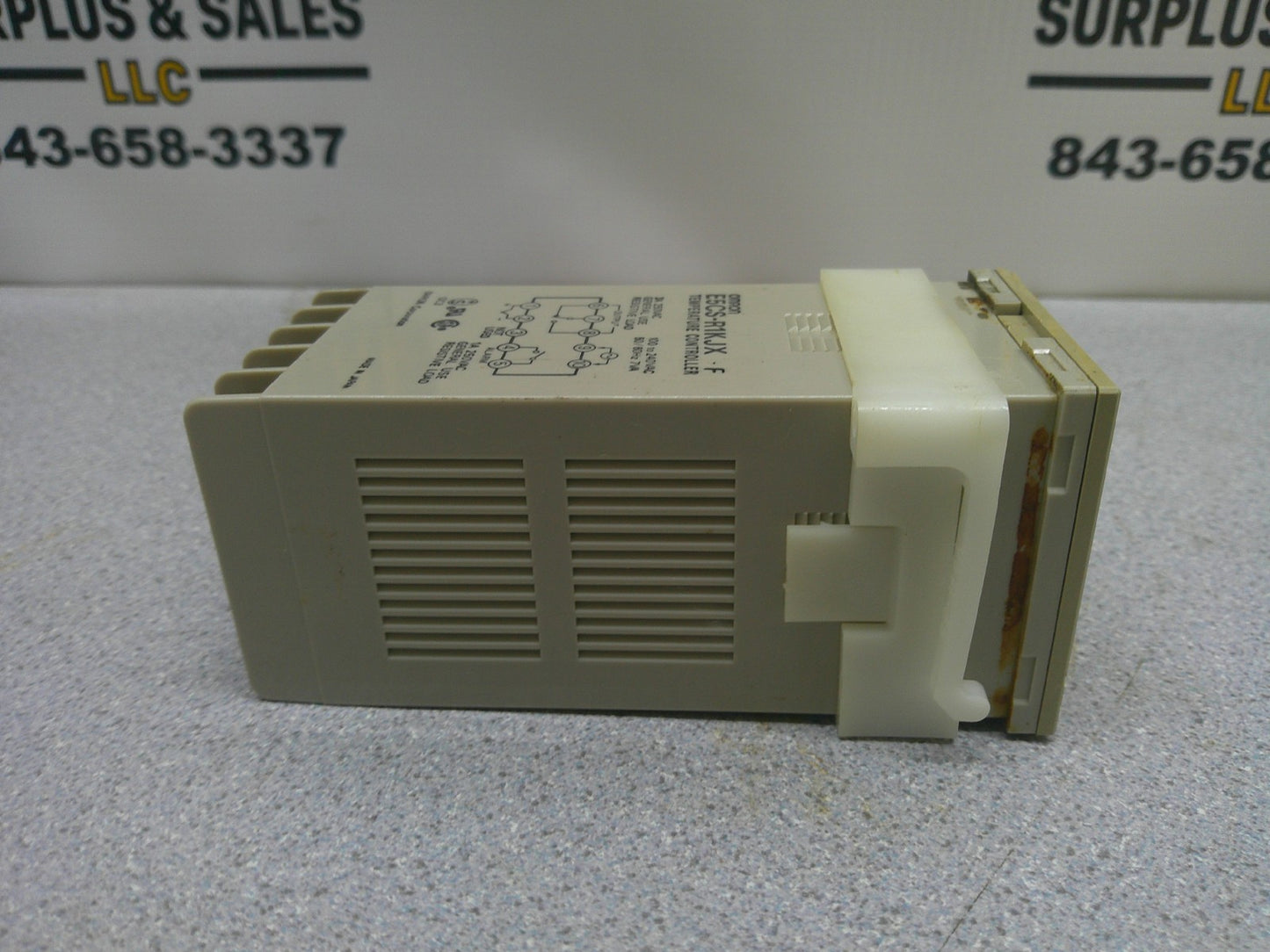 OMRON TEMPERATURE CONTROLLER E5CS-R1KJX-F