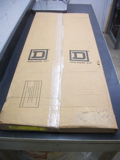 SQUARE D NQ NF LOAD CENTER PANELBOARD SURFACE FRONT NC50S NIB