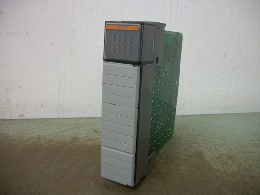 ALLEN-BRADLEY SLC 500 OUTPUT MODULE 1746-OW16