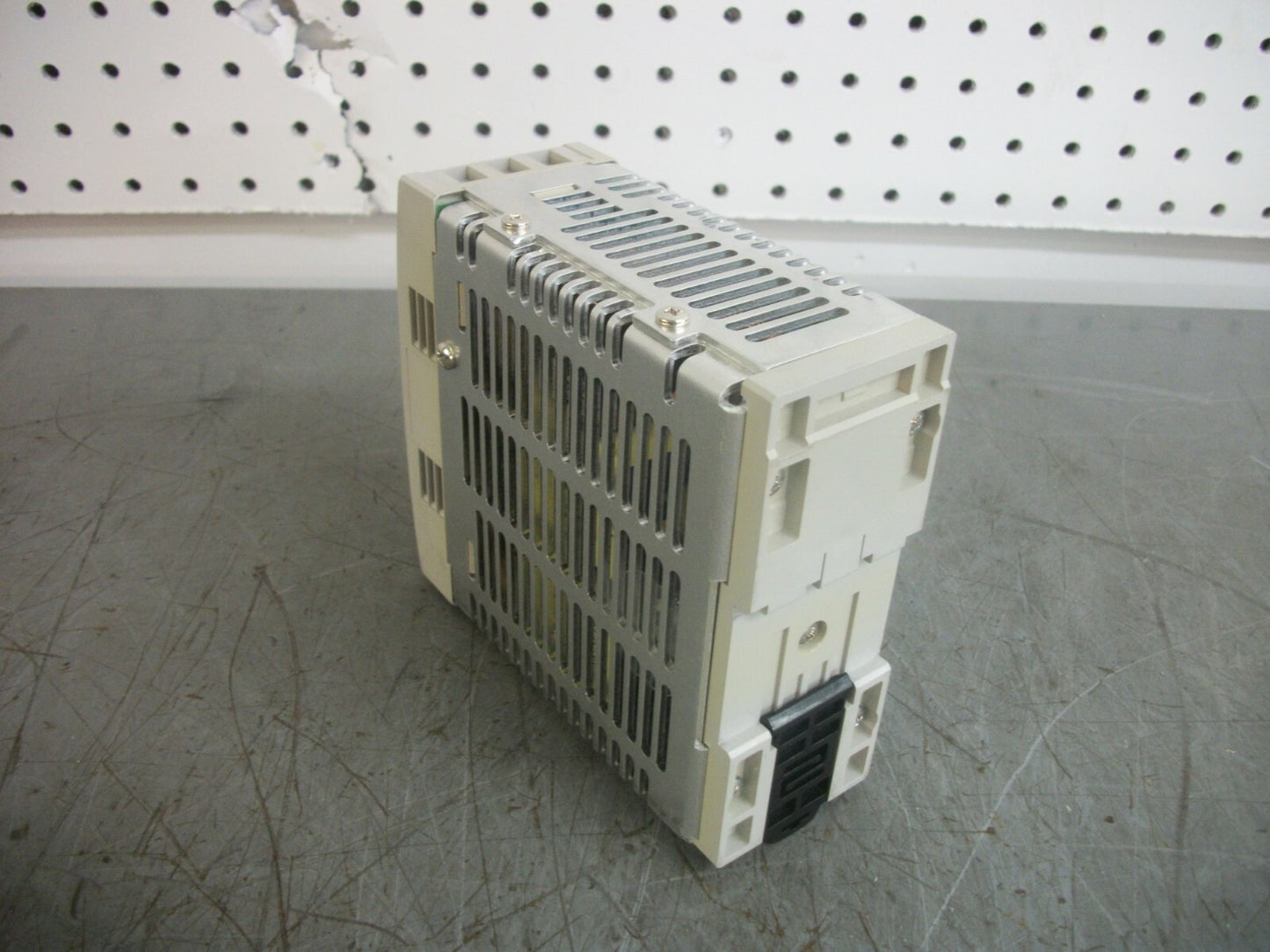 IDEC 120W POWER SUPPLY PS5R-SF24 100-240VAC 1.8AMP