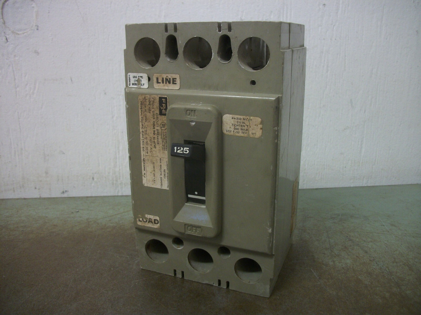 FEDERAL PACIFIC HEJ CIRCUIT BREAKER HEJ233125 125AMP 240VOLT 3POLE