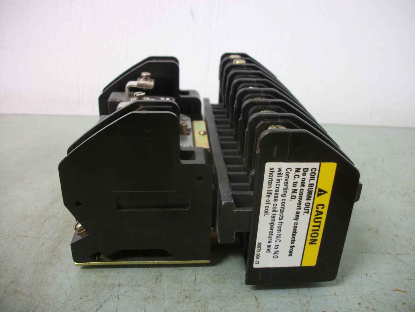 SQUARE D 30AMP 10POLE LIGHTING CONTACTOR 8903LO0010 120VCOIL