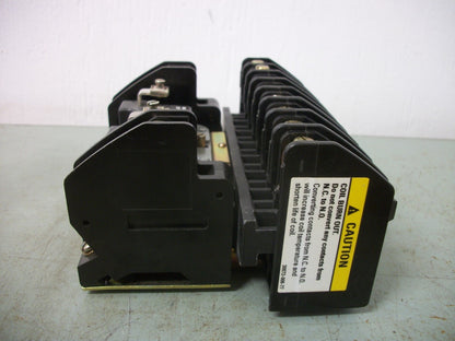 SQUARE D 30AMP 10POLE LIGHTING CONTACTOR 8903LO0010 120VCOIL