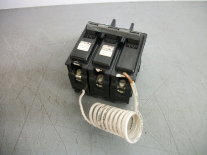 SIEMENS ITE BQ CIRCUIT BREAKER BQ2B06000S01 60AMP 240VOLT 2POLE W/SHUNT CHIPPED