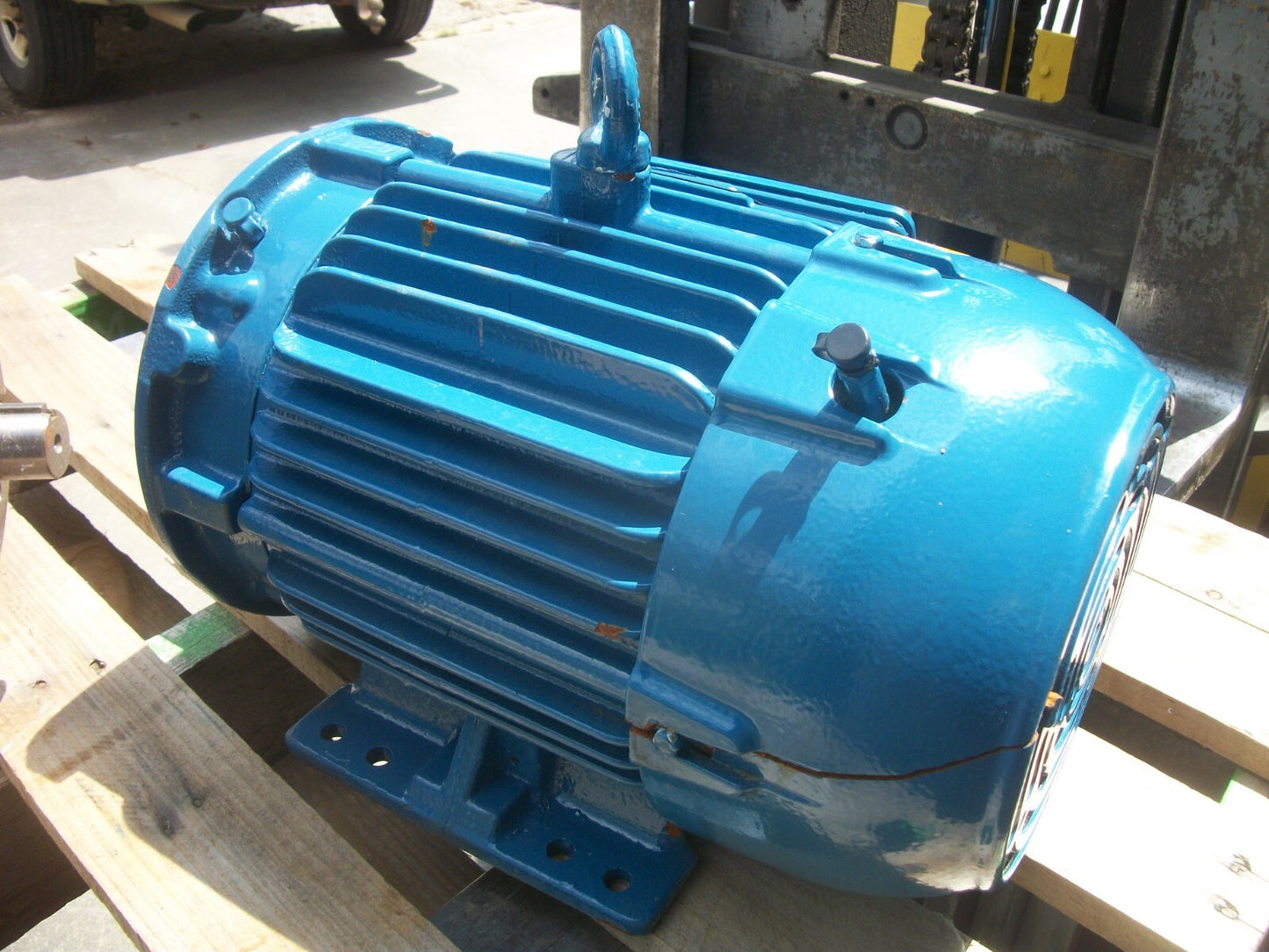 WEG 5HP 182/4TC TEFC AC MOTOR 00518ST3QIE184TC-W22 460VOLT 3PH 1750RPM NOB CRACK