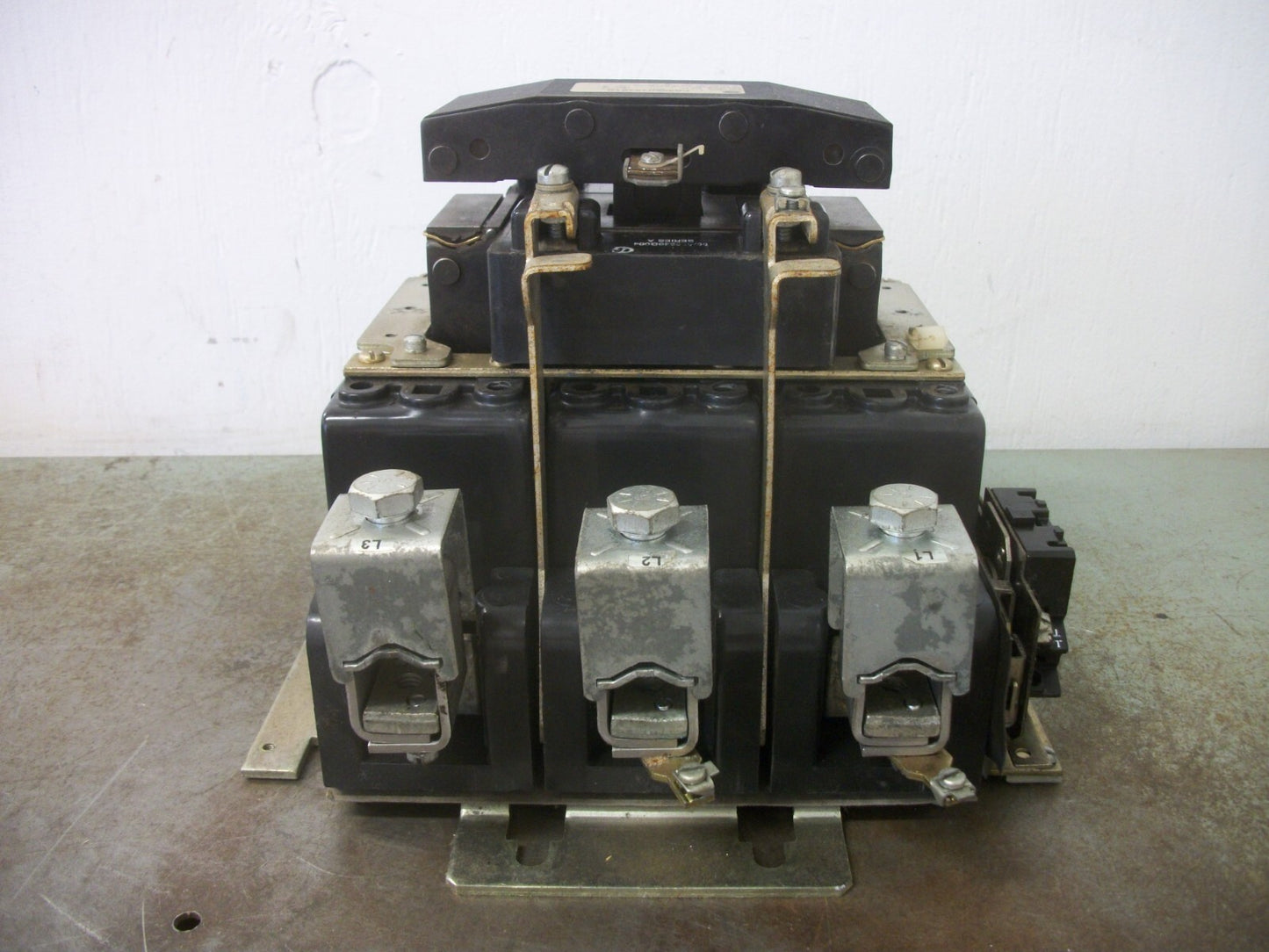 GE SIZE 5 CONTACTOR CR305G104BTD 270AMP 480VCOIL 3PH 600V 200HP