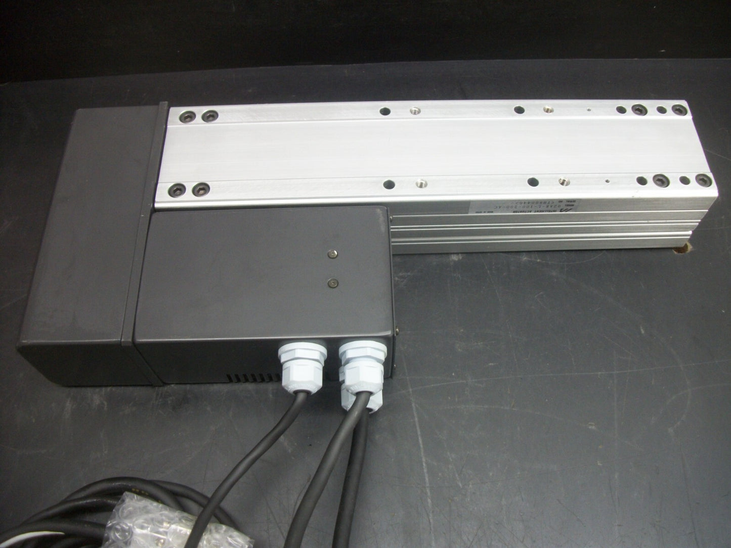 INTELLIGENT ACTUATOR LINEAR ACTUATOR 02AR-L-100-200-AC NEW