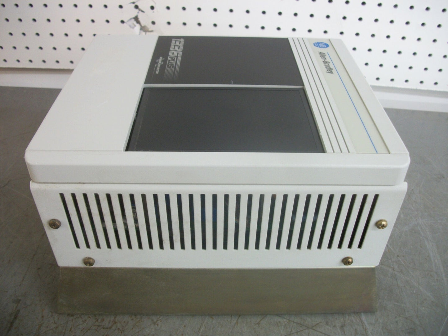 ALLEN-BRADLEY 1336 PLUS SENSORLESS VECTOR DRIVE 1336S-BRF30-AA-EN4-HA1-L6