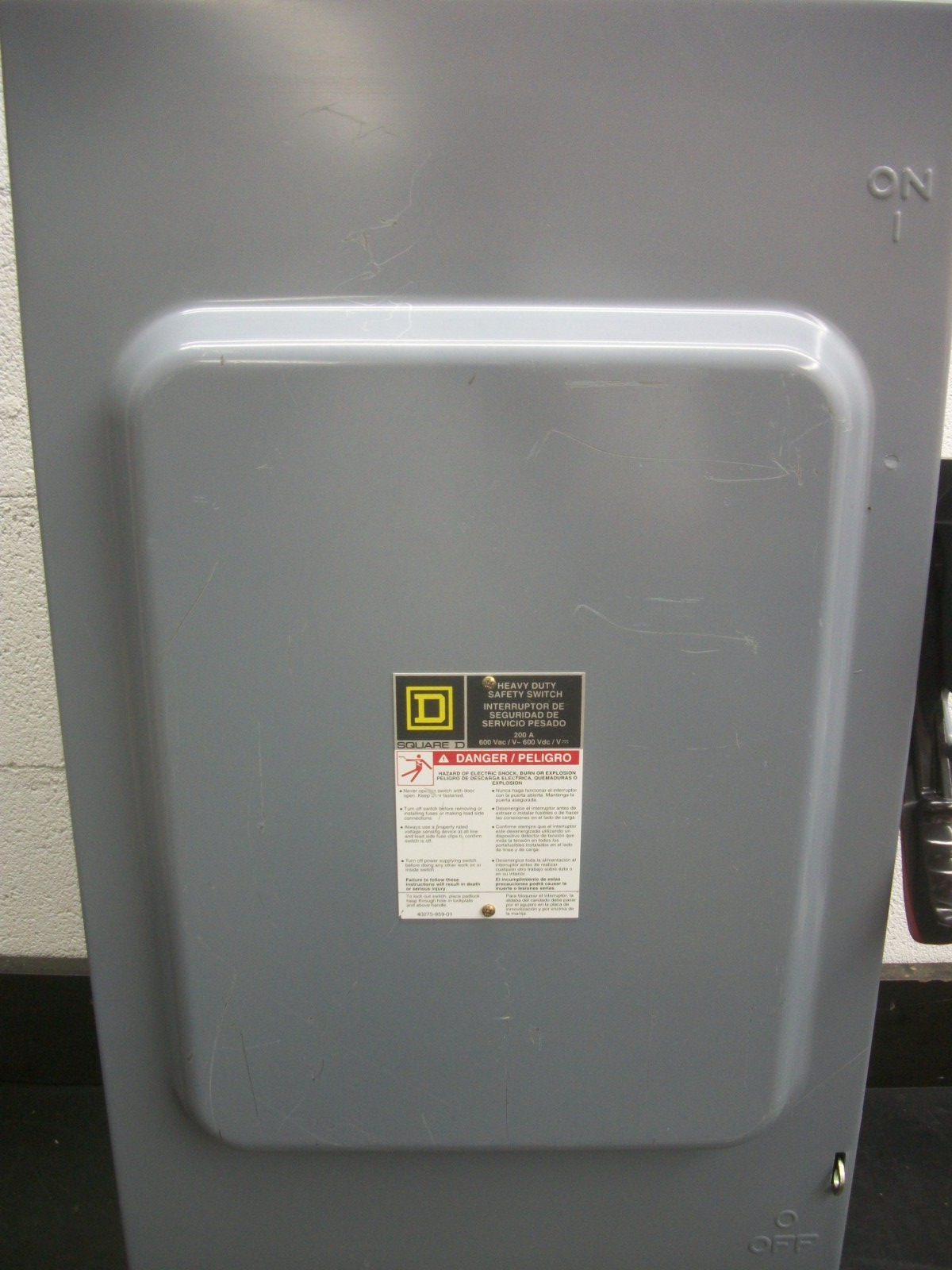 SQUARE D DISCONNECT TYPE 1 H364 200AMP 600VOLT 3POLE FUSIBLE