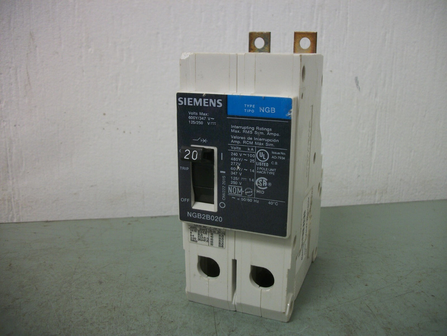 SIEMENS NGB CIRCUIT BREAKER NGB2B020 20AMP 600VOLT 2POLE NOB