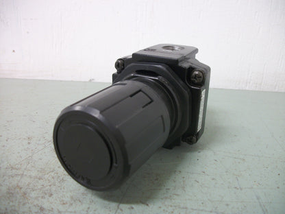 PUSHLOCK 1/4" NPT PNEUMATIC AIR REGULATOR VALVE 200PSI