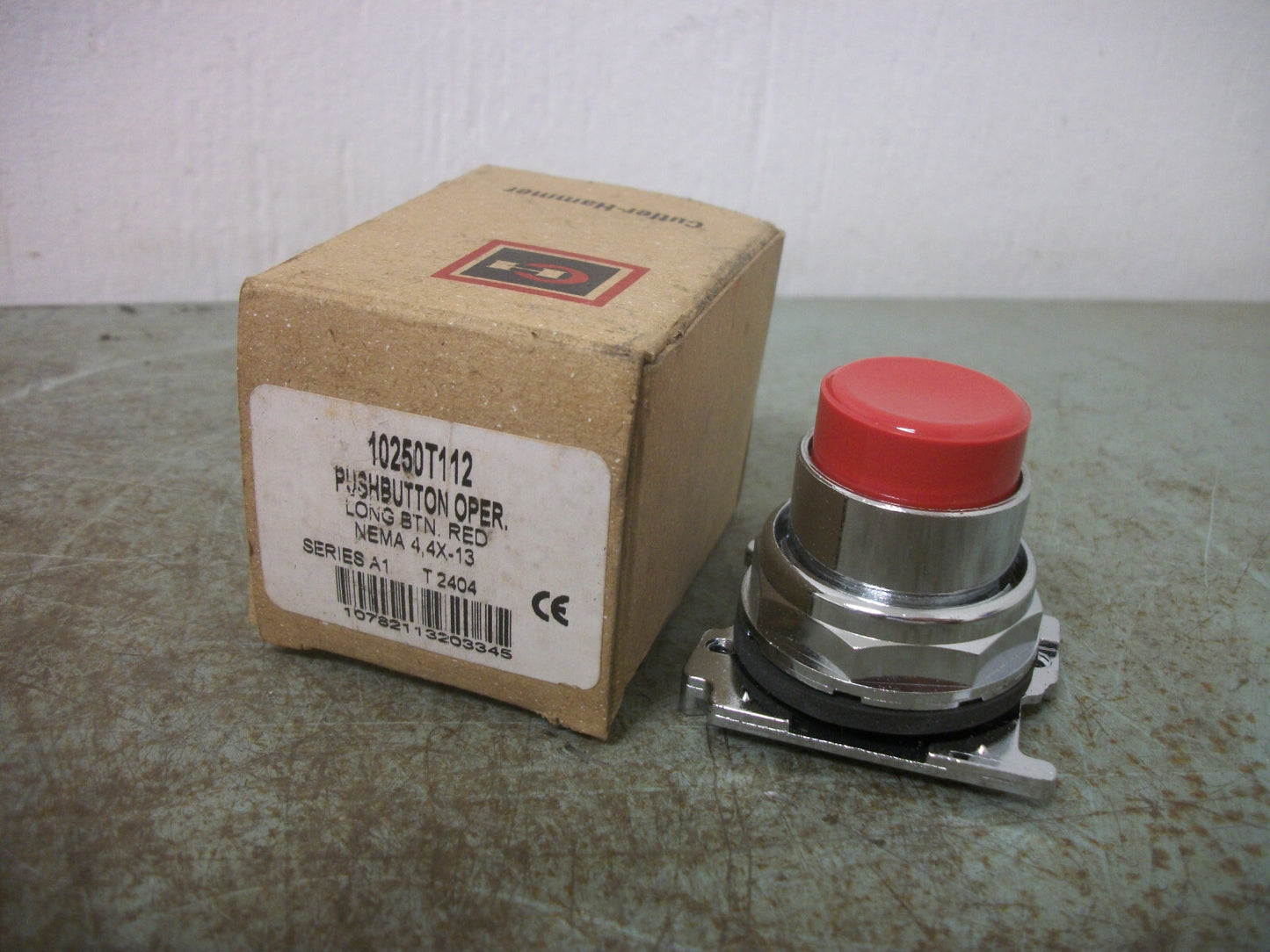 CUTLER-HAMMER RED MOMENTARY PUSHBUTTON 10250T112 NIB