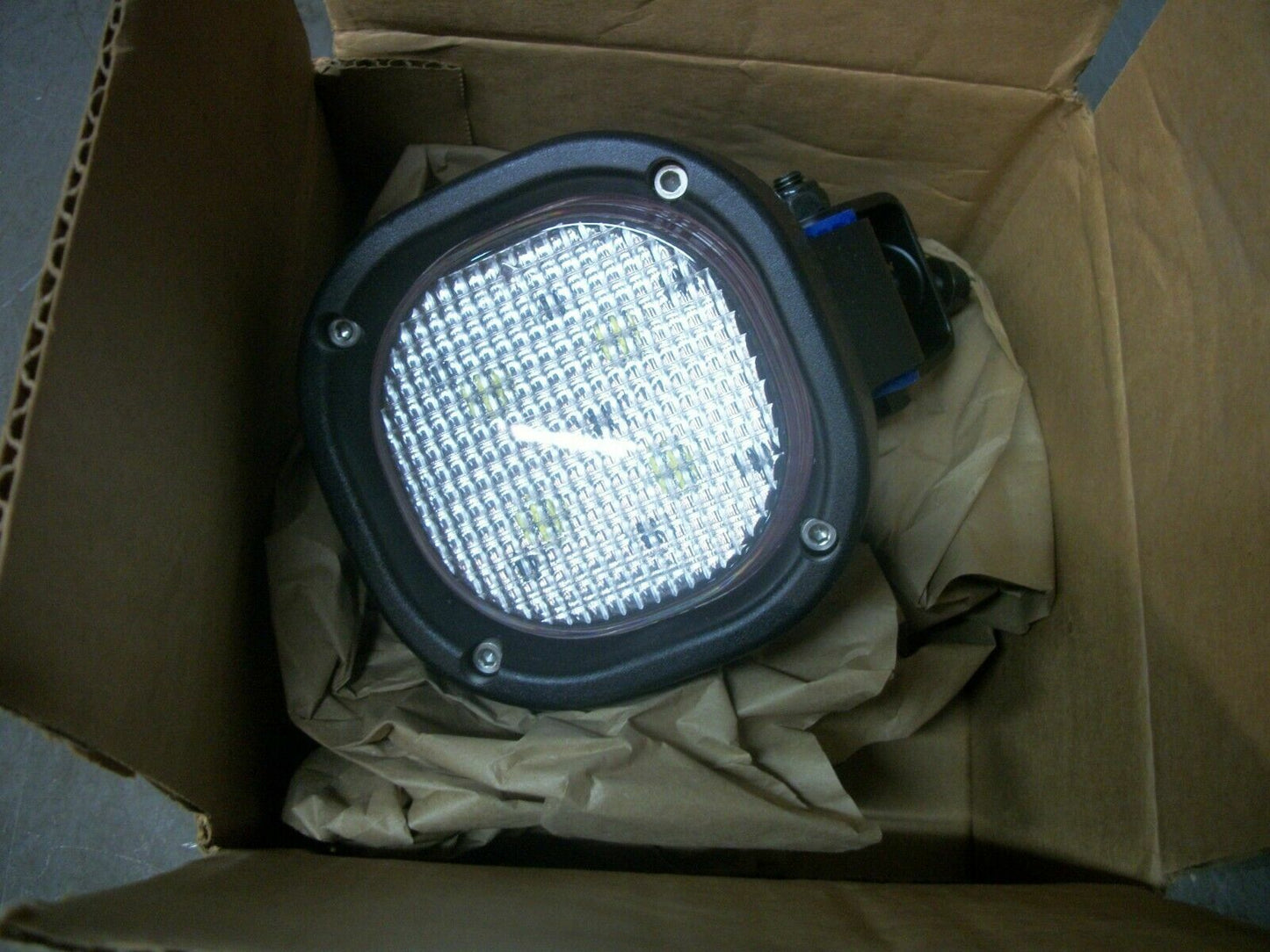 YALE FORK LIFT HEAD/WORK LIGHT 580092290 NIB