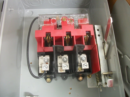 CUTLER-HAMMER DISCONNECT TYPE 1 DH261UGK 30AMP 600VOLT 2POLE NON-FUSIBLE NIB