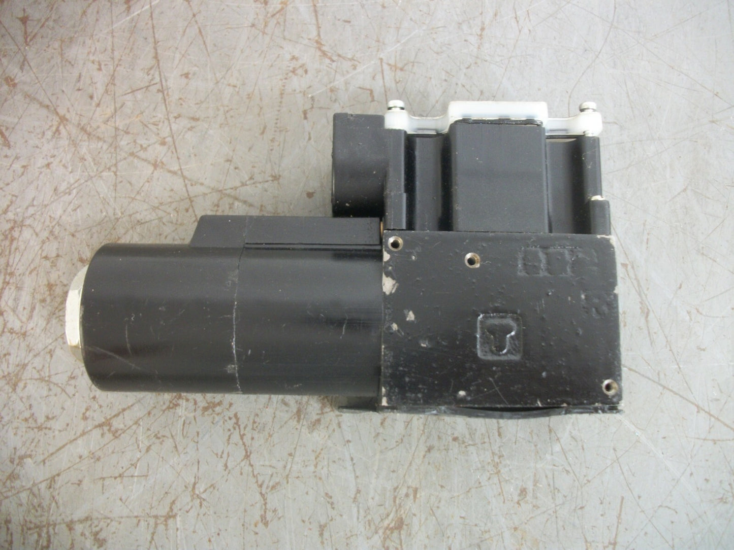 NACHI DIRECTIONAL CONTROL SOLENOID VALVE S-G01-C6-GRZ-D2-5456C