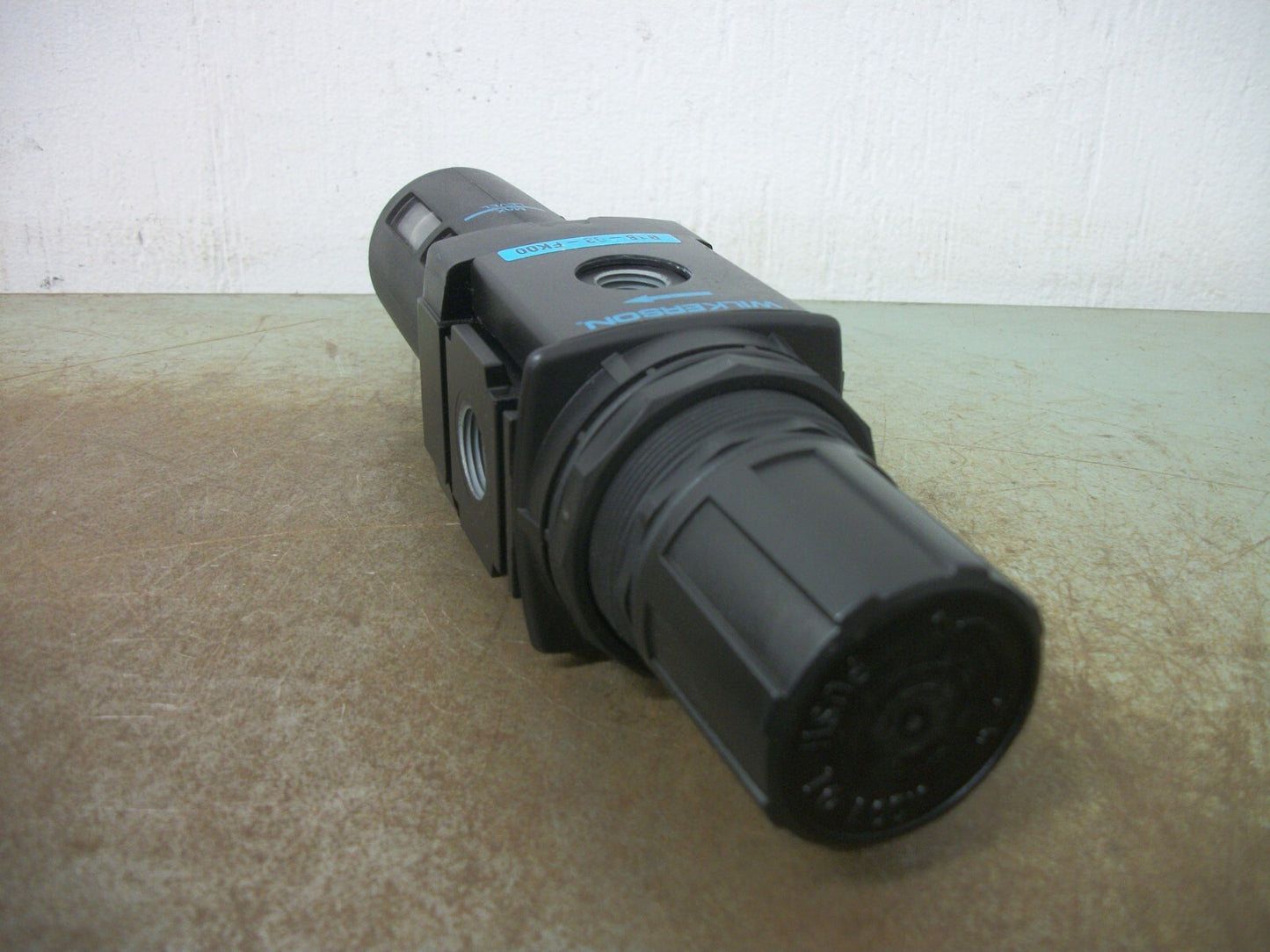 WILKERSON PNEUMATIC FILTER REGULATOR B18-03-FK00 0-125PSIG