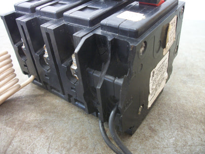 CUTLER-HAMMER BA CIRCUIT BREAKER BAB3030CS 30AMP 240VOLT 3POLE W/SHUNT & NEUTRAL