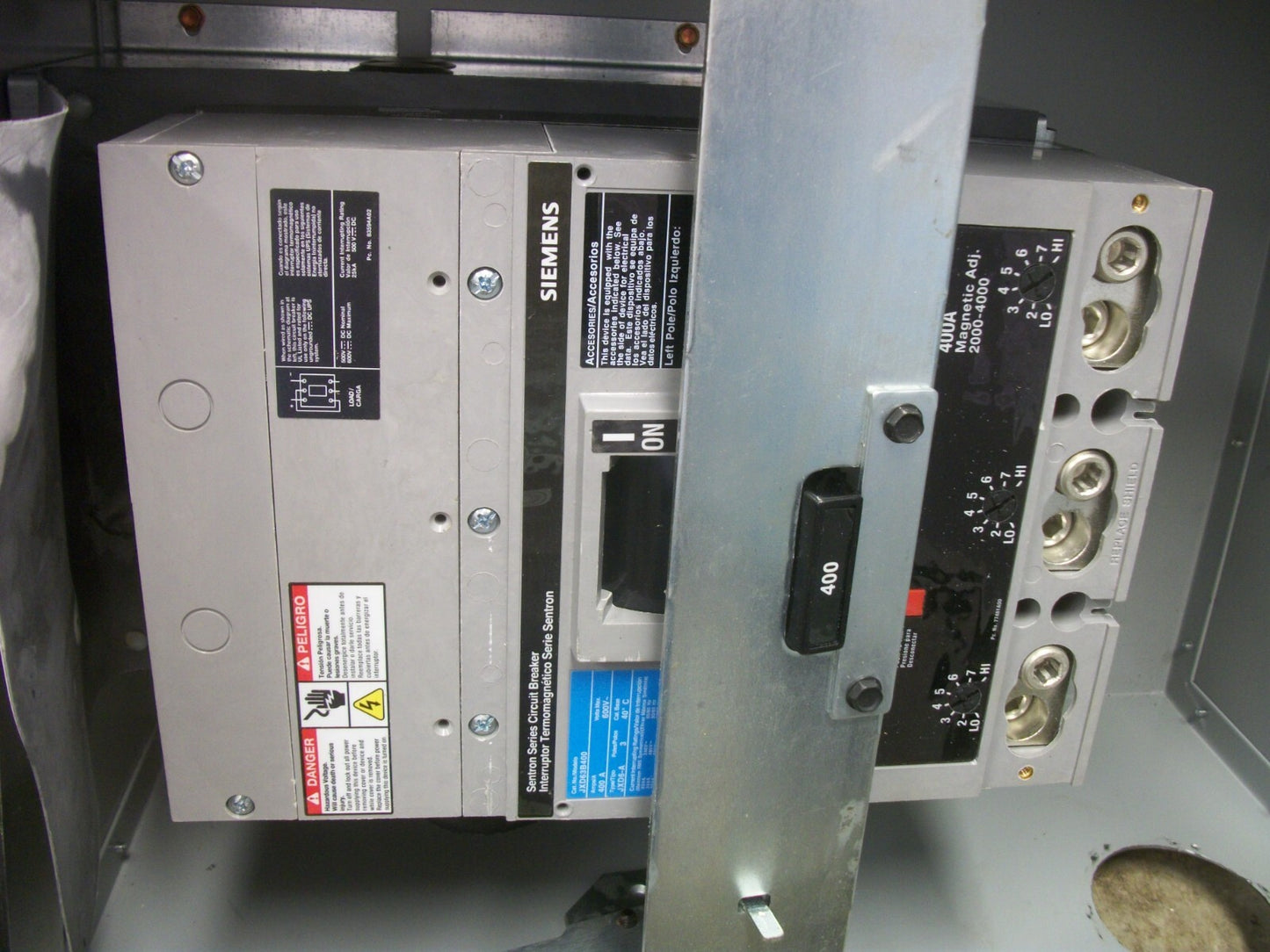 SIEMENS SENTRON CIRCUIT BREAKER BUS PLUG SLJC304000G 400AMP 600VOLT 3PH 3W