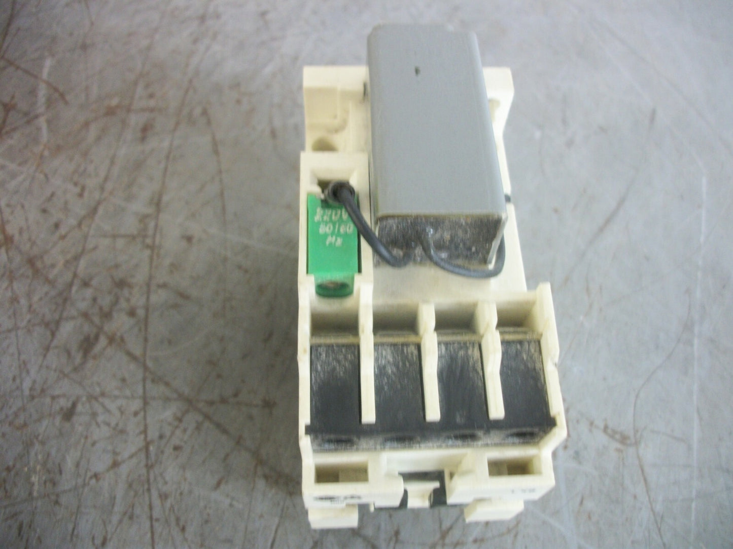 EAW CONTACTOR LX0 30AMP 220VCOIL 3PH 660VOLT 11KW