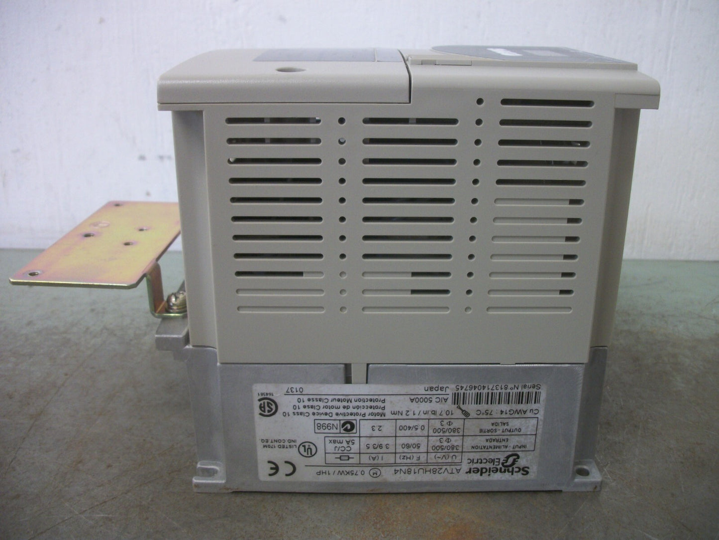 TELEMECANIQUE ALTIVAR 28 1HP AC DRIVE ATV28HU18N4 500VOLT 3PH 2.3AMP