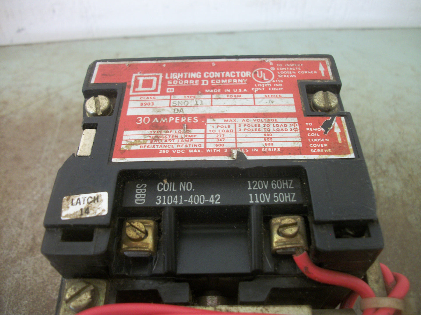 SQUARE D 30AMP 3POLE LIGHTING CONTACTOR 8903SMO11 8903SM011 120VCOIL CHIPPED