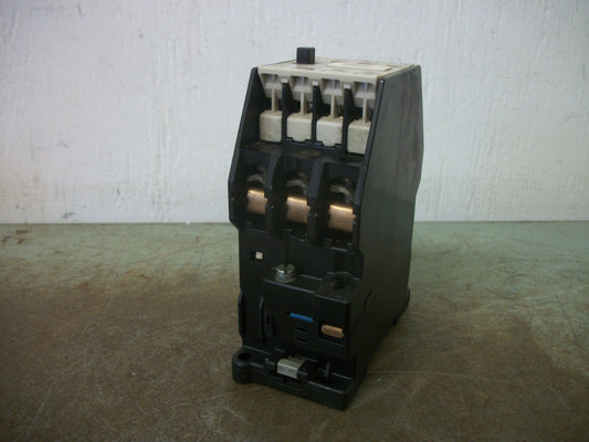 SIEMENS CONTACTOR 3TB4217-0A 30AMP 264VCOIL 3PH 600V 10HP