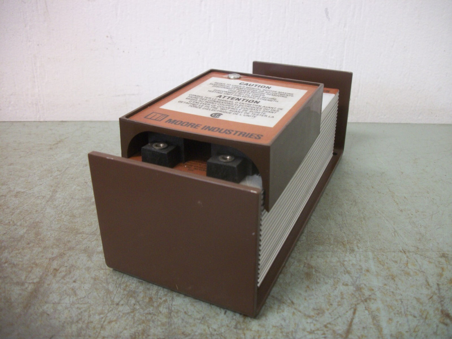 MOORE INDUSTRIES DCA DC CURRENT ALARM DCA/4-20MA/DH1L1/117AC NOB