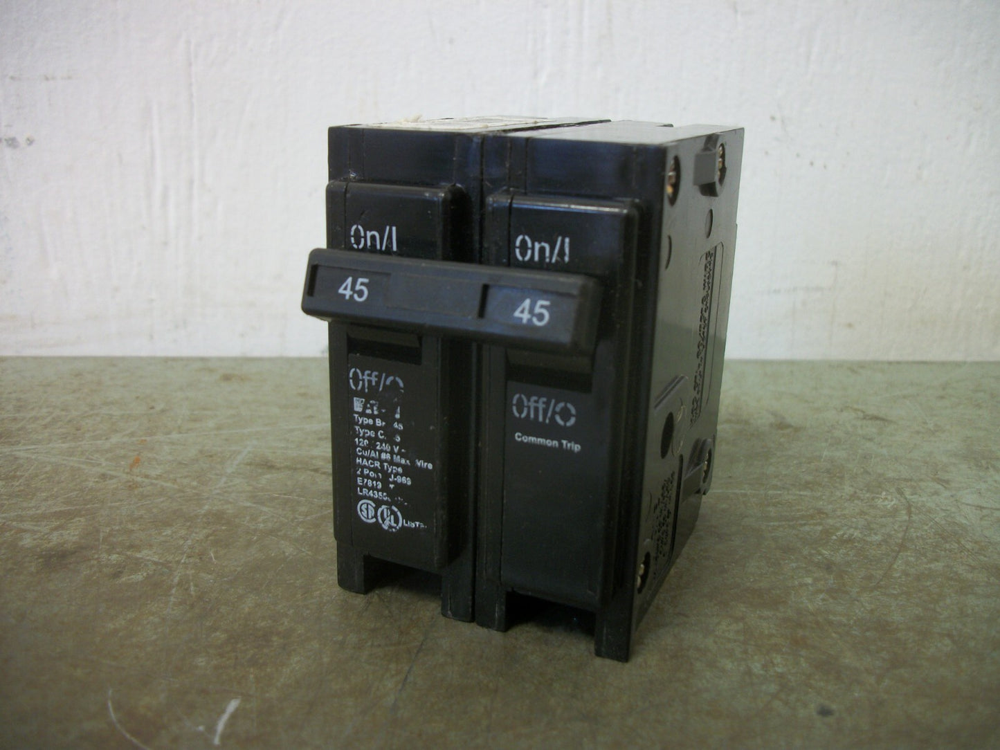 CUTLER-HAMMER BR CIRCUIT BREAKER BR245 45AMP 240VOLT 2POLE