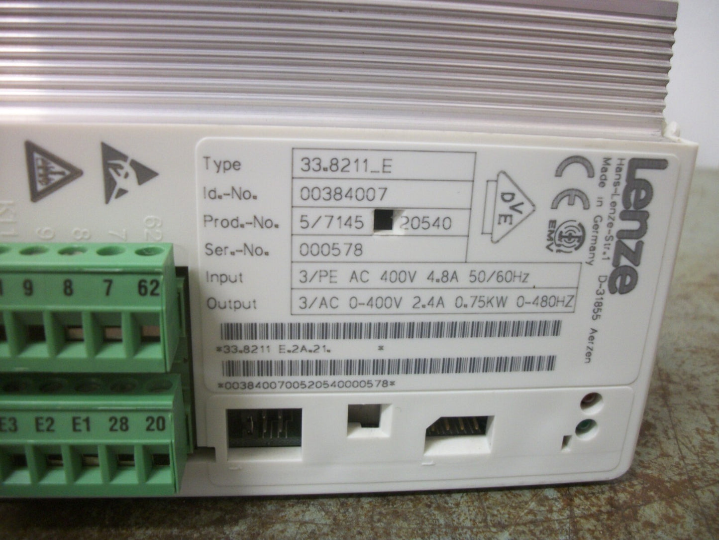 LENZE 33.8211_E 0.75KW FREQUENCY INVERTER DRIVE 00384007 400VOLT 2.4AMP