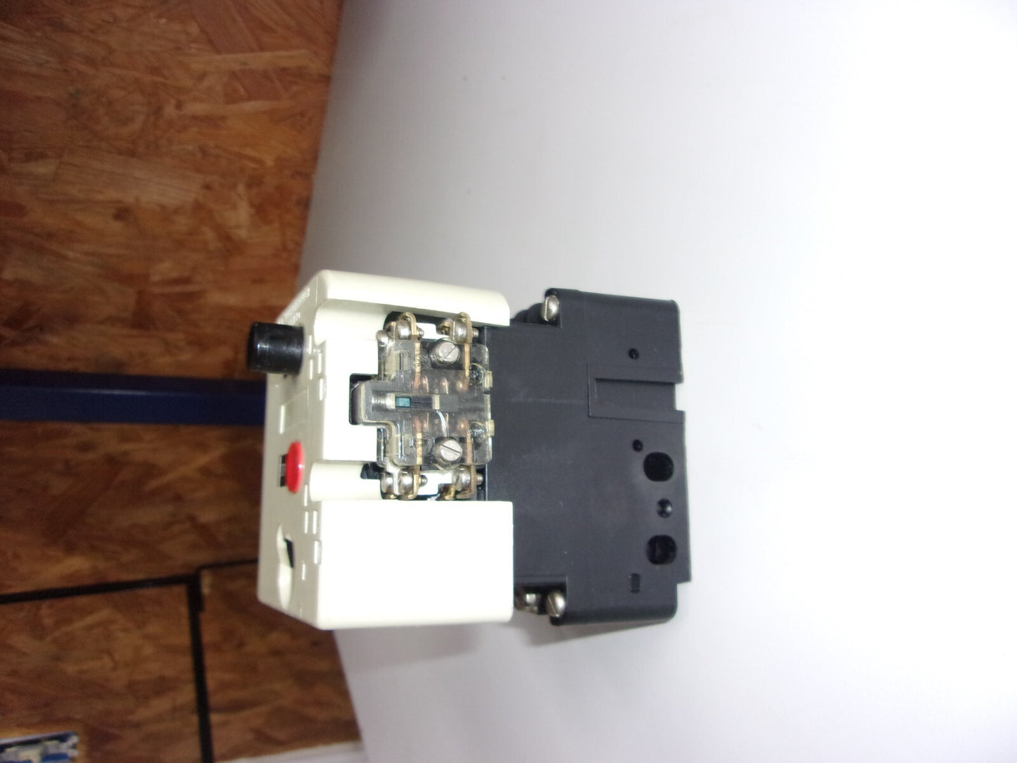 KLOCKNER-MOELLER MANUAL MOTOR STARTER PKZM 3-2,5-U-NA 1.4-2.4AMP