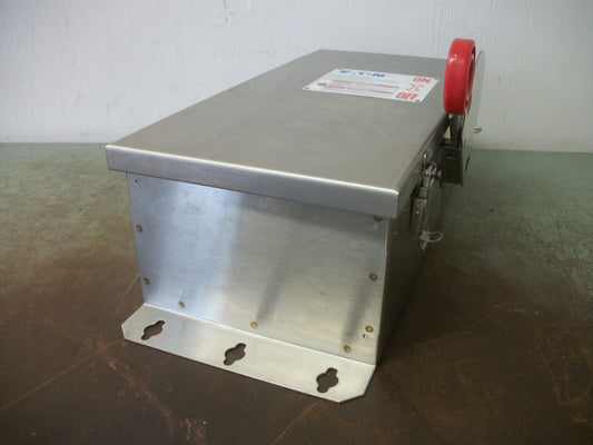 CUTLER-HAMMER DISCONNECT S.S. TYPE 4,4X DH361NWK 30AMP 600VOLT 3POLE FUSIBLE NOB