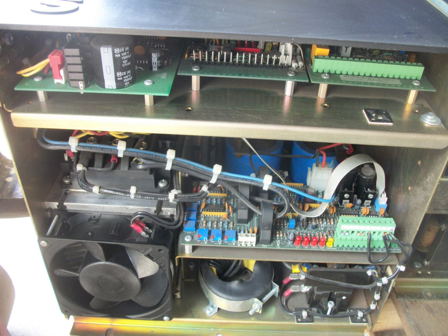 POWERTEC 25HP BRUSHLESS 2000 DC MOTOR SPEED CONTROLLER C0252.N4CH000NNN1 460V 3P