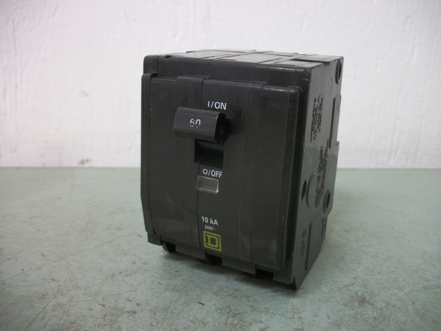SQUARE D QO CIRCUIT BREAKER QO360 60AMP 240VOLT 3POLE NOB