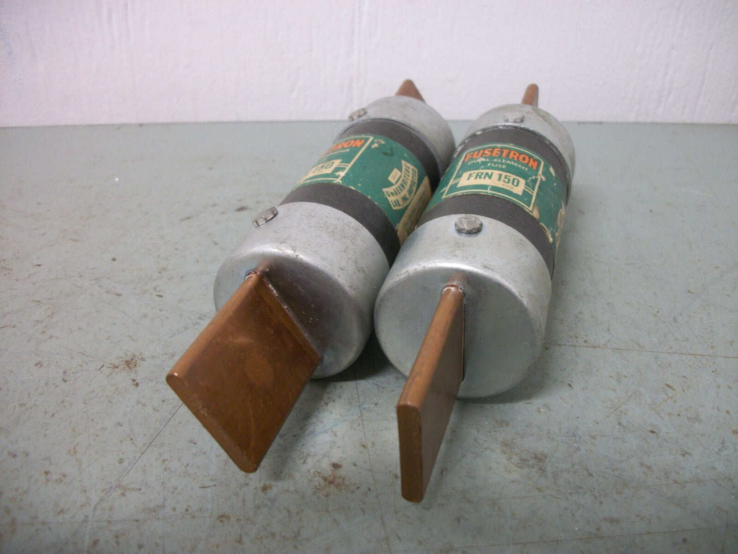 BUSSMANN LOT OF 2 FUSETRON FUSES FRN150 150AMP 250VOLT