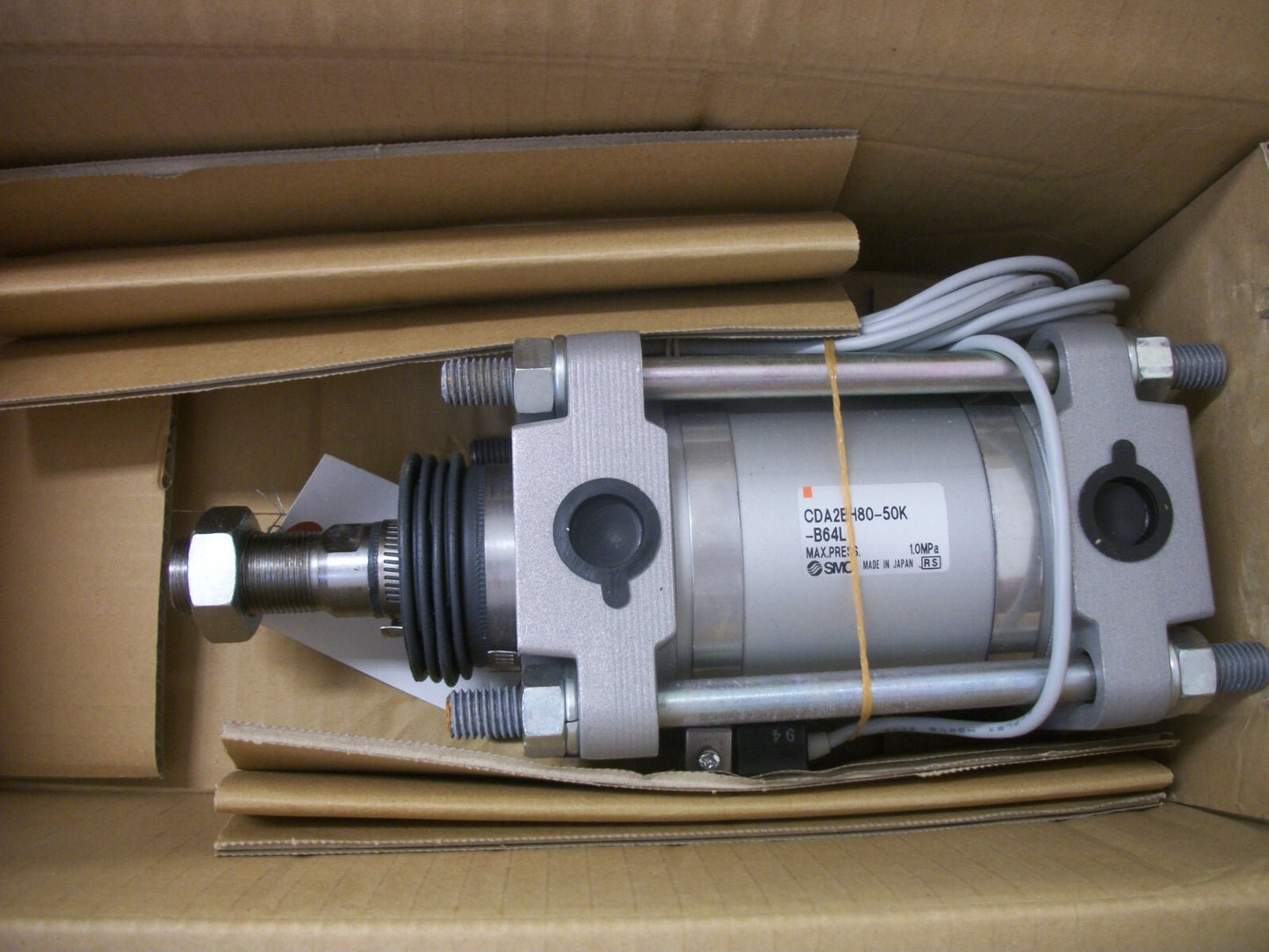 SMC DOUBLE ACTING SINGLE ROD PNEUMATIC CYLINDER CDA2BH80-50K-B64L NIB