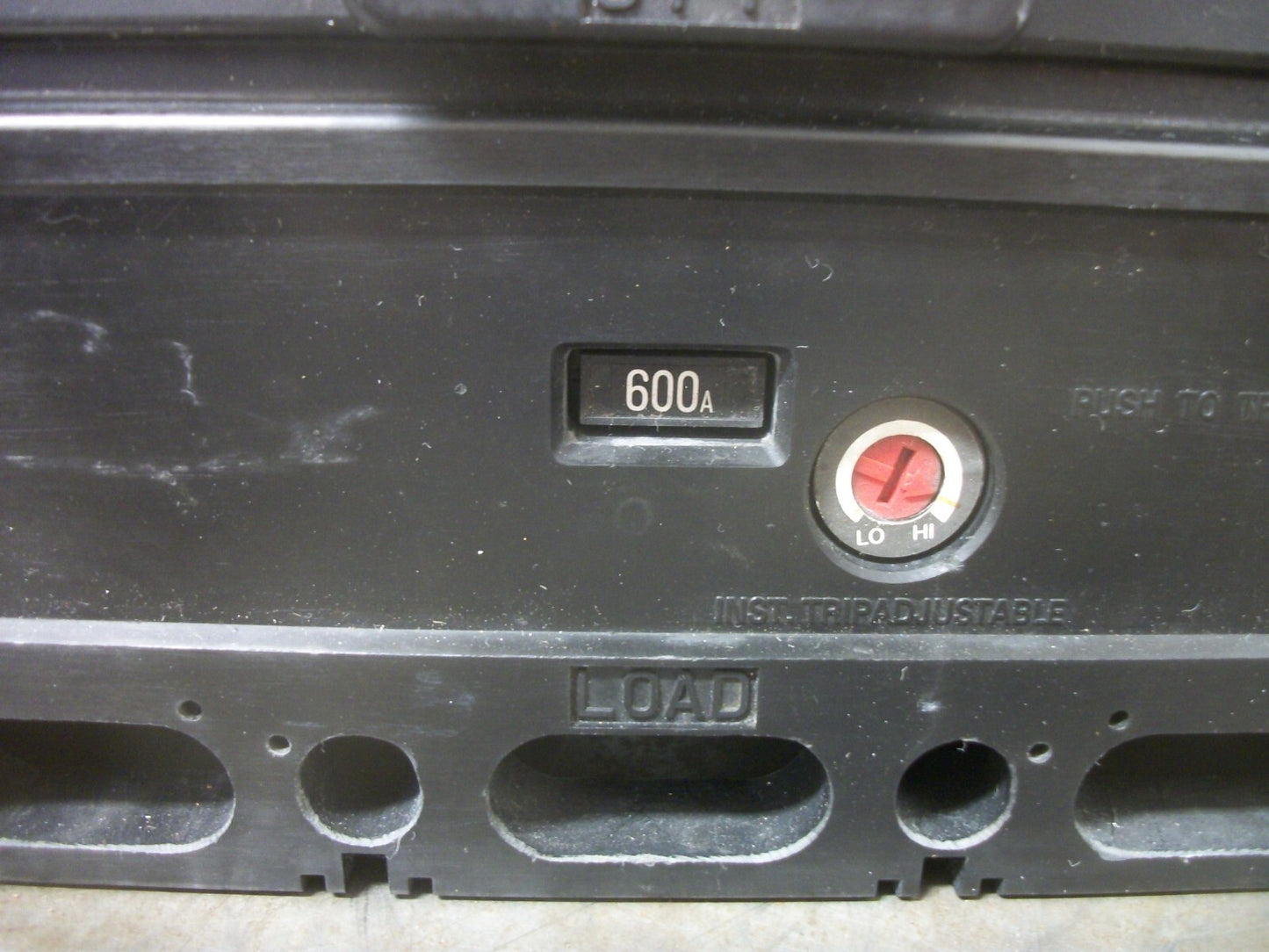 FUJI BU-LSB CIRCUIT BREAKER BU-LSB3F600 600AMP 600VOLT 3POLE W/600A TRIP CHIPPED