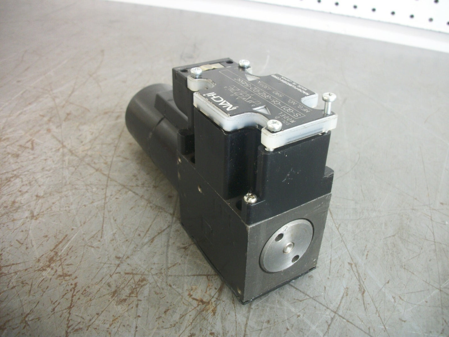 NACHI DIRECTIONAL CONTROL SOLENOID VALVE S-G01-C6-GRZ-D2-5456C