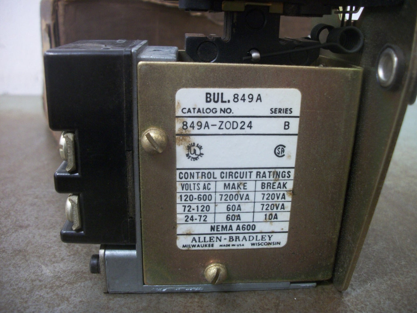 ALLEN-BRADLEY PNEUMATIC TIMING RELAY 849A-ZOD24 849A-Z0D24 120VCOIL NIB