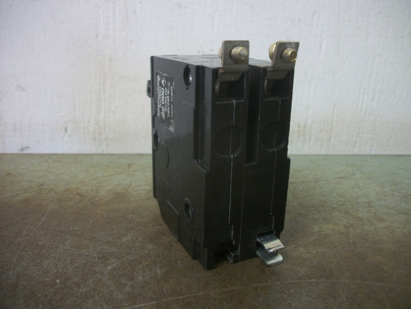 SQUARE D QOB CIRCUIT BREAKER QOB220VH 20AMP 240VOLT 2POLE 22kA