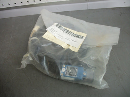 PANASONIC 123316-002 MINI LIMIT SWITCH ASSEMBLY AZ8104 NEW