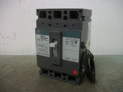 GE TEB CIRCUIT BREAKER TEB132100 100AMP 240VOLT 3POLE GREEN W/SHUNT NOB