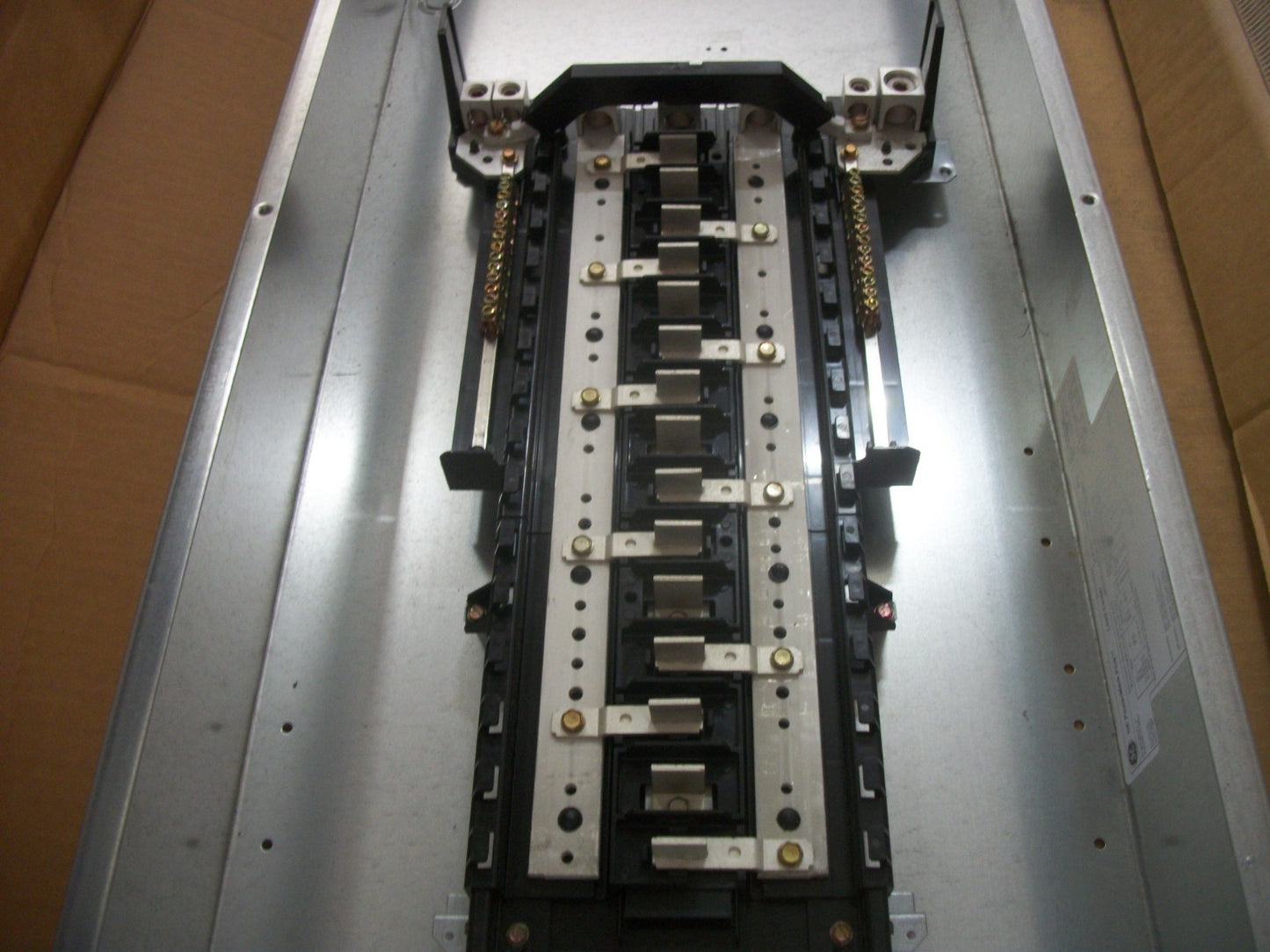 GE LOAD CENTER PANELBOARD TL30422C 225AMP 208Y/120V 3PH NIB