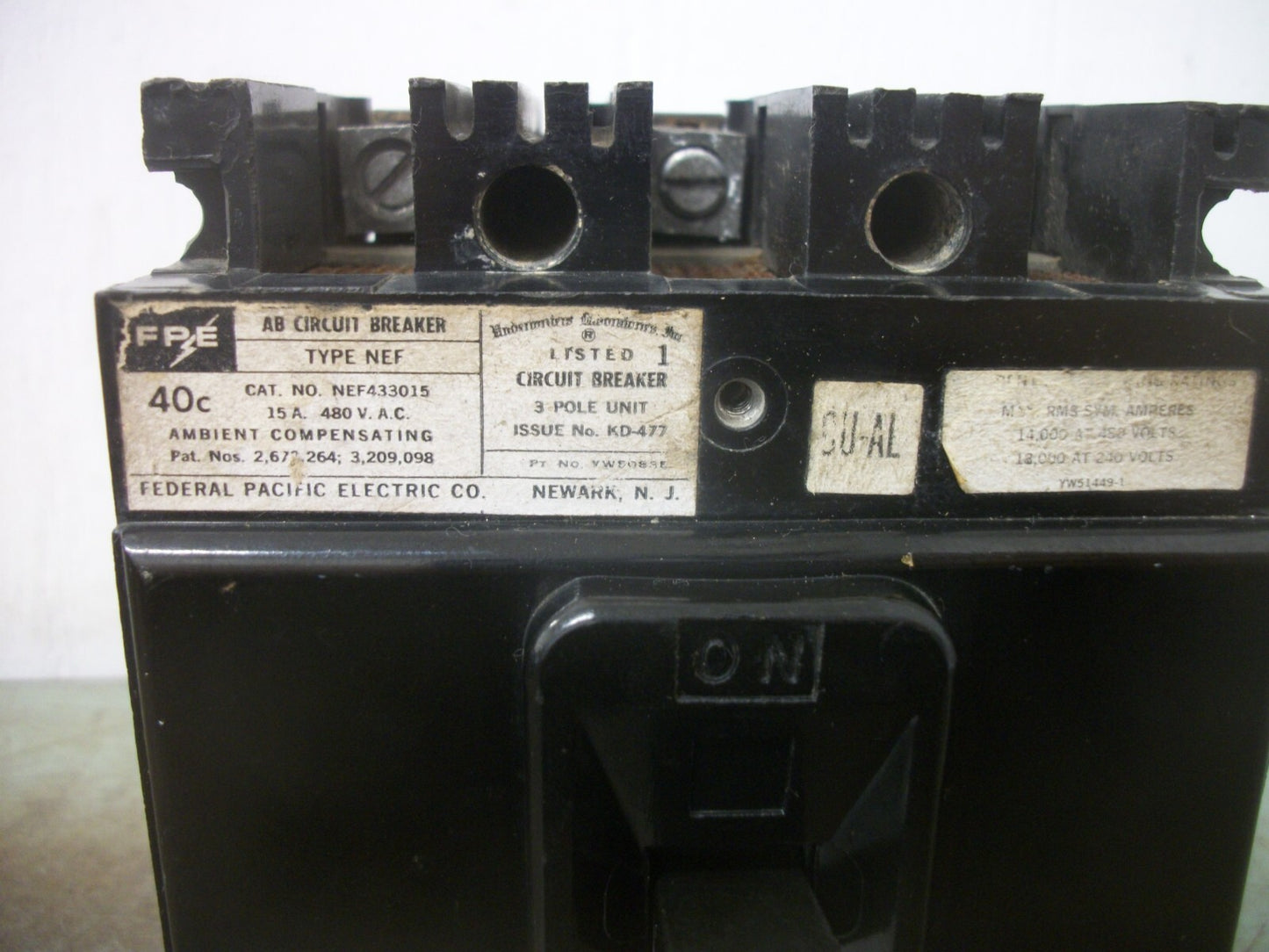 FEDERAL PACIFIC NEF CIRCUIT BREAKER NEF433015 15AMP 480VOLT 3POLE